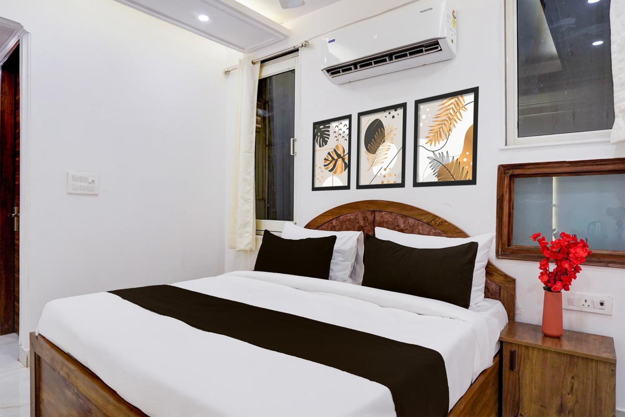 Townhouse Hotel Grand Emporio By Sbg Near Vaishali Metro Station غازي أباد المظهر الخارجي الصورة